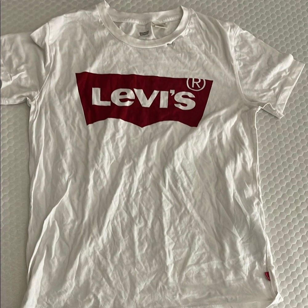 Levi's White and Red Logo T-Shirt